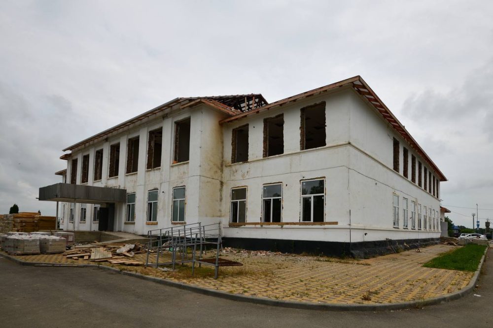 Капремонт школы села Еленовского Адыгеи завершат до 15 августа.
