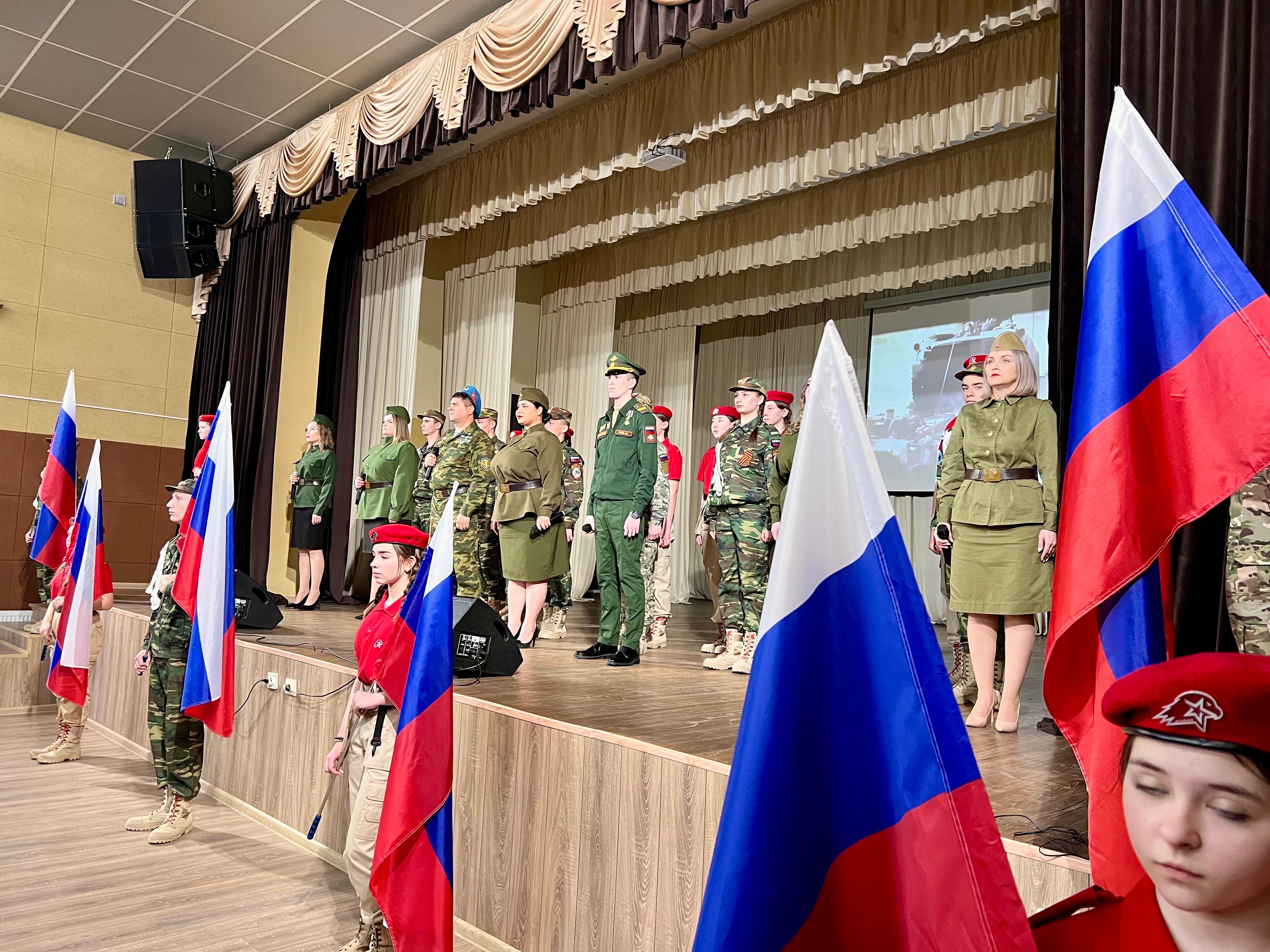 В России объявлен год защитника.