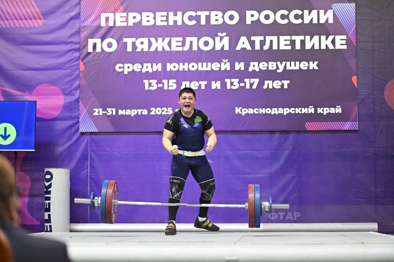 Тяжелоатлеты стали лучшими.