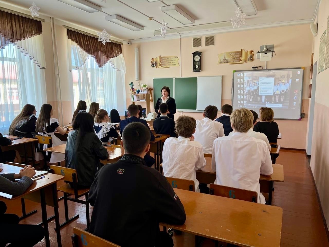 Прошла акция для школьников.