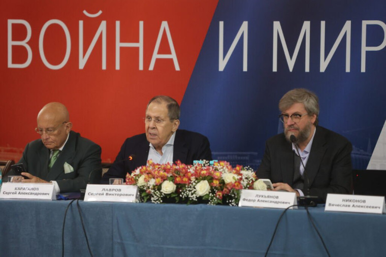 Ректор АГУ Дауд Мамий выступил на Ассамблее Совета по внешней и оборонной политике. Ректор АГУ Дауд Мамий выступил на Ассамблее Совета по внешней и оборонной политике.
